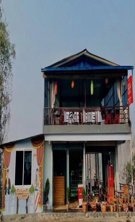 Dragon hotel and restaurant front view